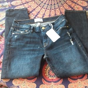 FRAME NWT Straight leg ripped ankle  jeans 26 waist 25 inseam indigo